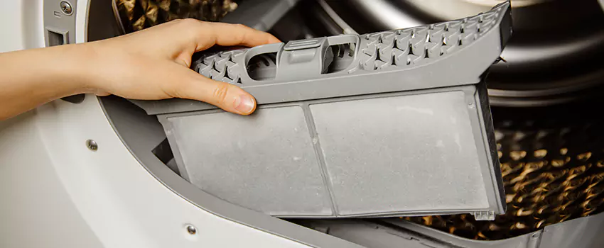 Signs Of A Clogged Dryer Lint Trap in Bellmore, New York